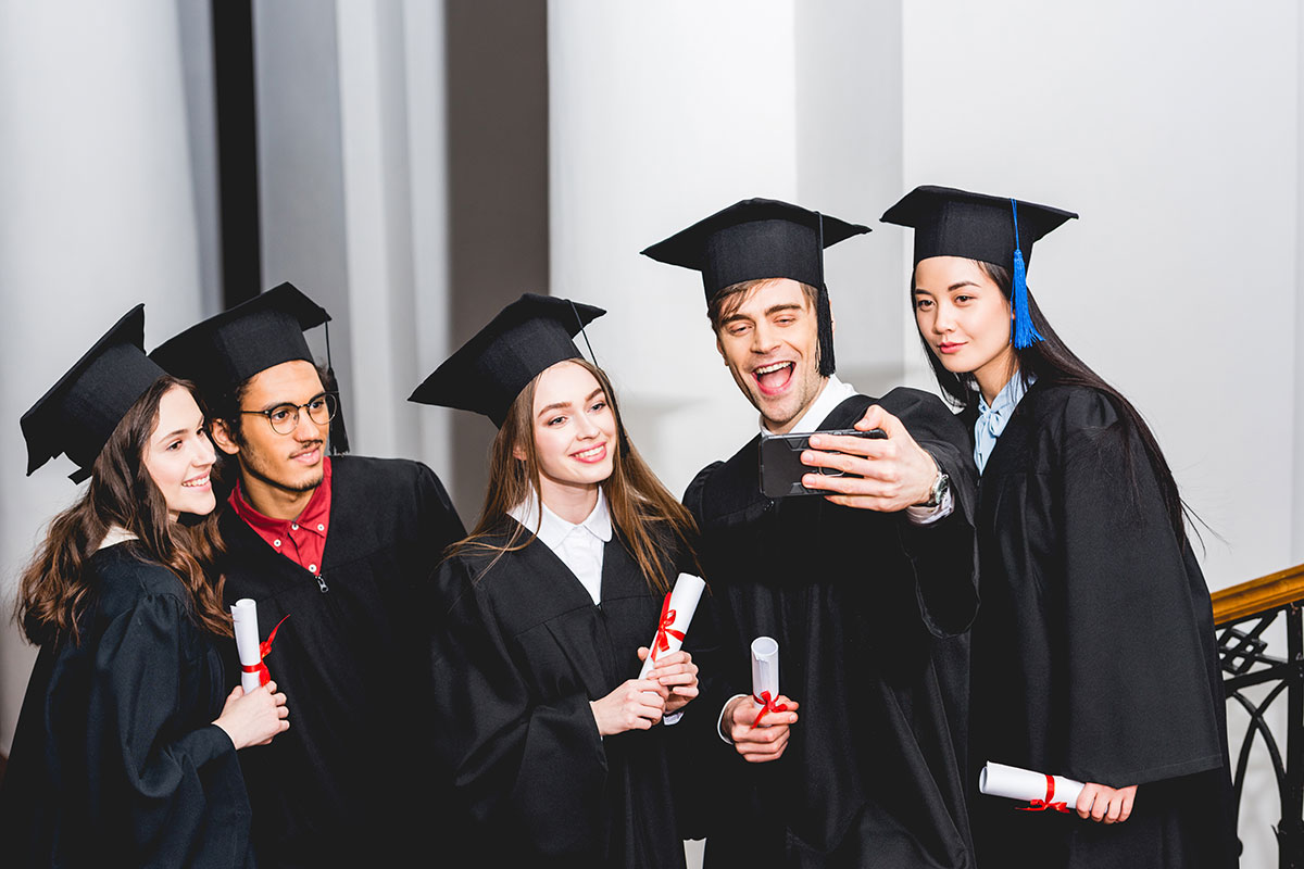Certificate IV vs Diploma in Community Services – Which One is Best for PR?